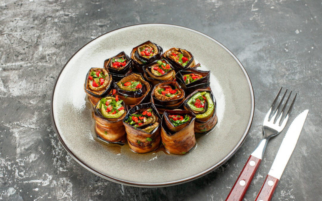 Rollitos de calabacín rellenos de verduras y queso